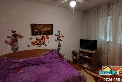 Apartament cu 2 camere decomandat în Vest - 2