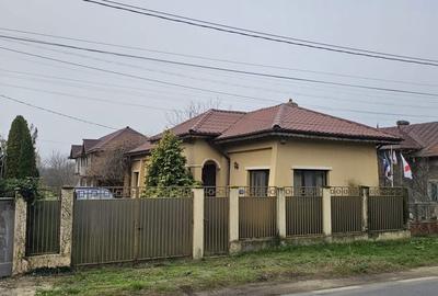 Casă cu 3 camere în Bucșani