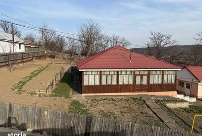 Casă cu 4 camere cu Teren 128 Mp în Central - 2