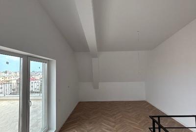 Apartament cu 3 camere decomandat în Dacia - 8
