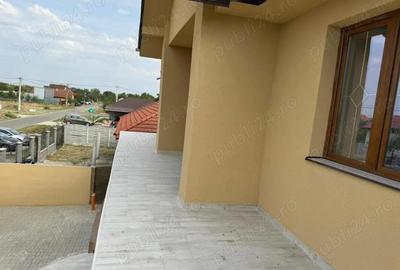 Casă cu 5 camere cu Teren 788 Mp în Parța - 1