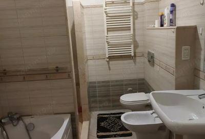 Apartament cu 3 camere în Girocului