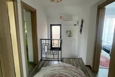 Casă cu 4 camere cu Teren 50 Mp în Central - 11