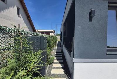 Duplex cu 4 camere cu Canalizare în Moșnița Nouă - 3