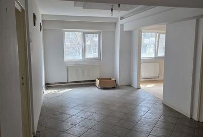Apartament cu 4 camere în Tineretului - 6
