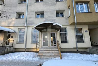 Spațiu comercial, de 64 mp, în Central - 4