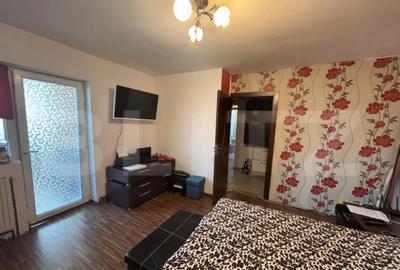 Apartament cu 3 camere decomandat, mobilat în Micro 5 - 1