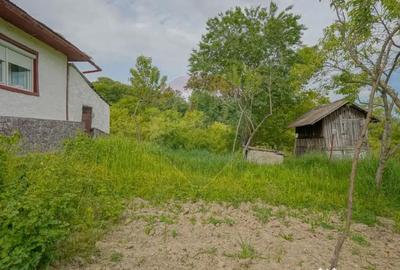 Casă cu 4 camere cu Canalizare în Racoș - 2