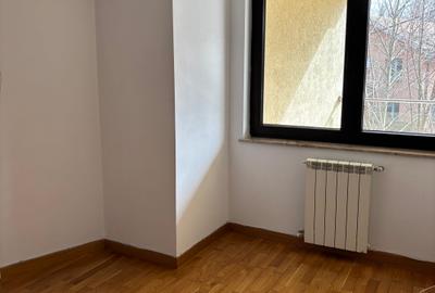 Apartament cu 3 camere decomandat în Herăstrău - 9