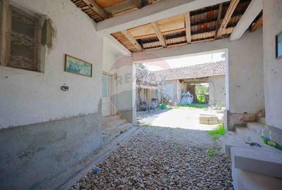 Casa  cu 3 camere si teren 4,342 mp de vanzare in Valea Mare de Codru - 8