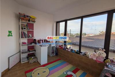Casă cu 6 camere cu Teren 406 Mp în Est - 20