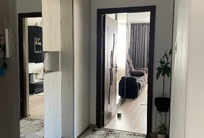 Apartament cu 3 camere semidecomandat în Rahova - 1