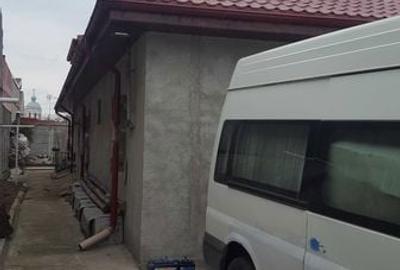 Casă cu 2 camere semidecomandat cu Teren 266 Mp în Republicii