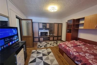 Garsoniera 40mp renovata si mobilata et1 langa Galic