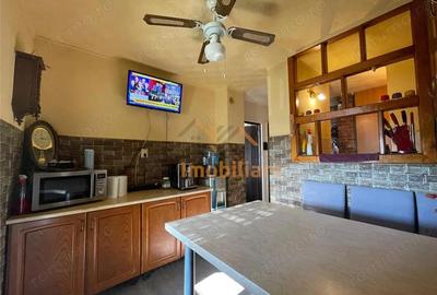 Apartament cu 3 camere decomandat în Nufărul - 10