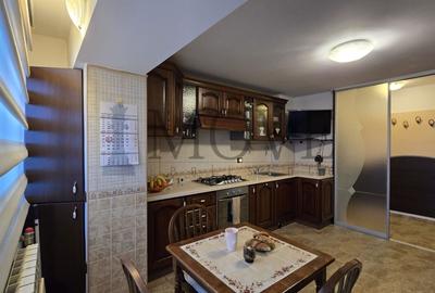 Apartament cu 4 camere semidecomandat, mobilat în P-ța Victoriei - 36
