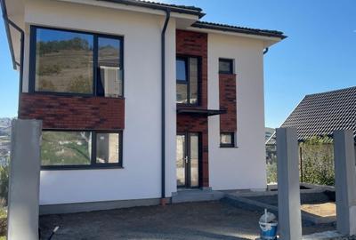 Casă individuală cu 6 camere cu Canalizare în Câmpenești - 7