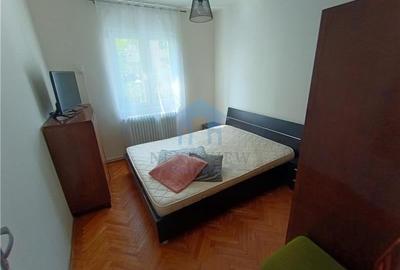 Apartament cu 4 camere decomandat în Grigorescu