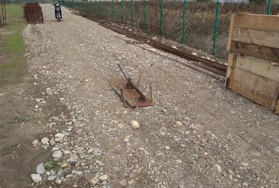 Teren de 6500 mp, în Petrești - 1
