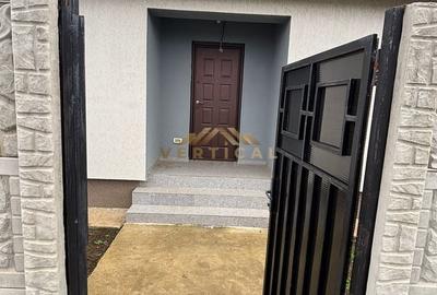 Casă cu 3 camere cu Teren 360 Mp în Vitan - 2