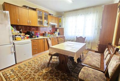 Casă individuală cu 7 camere cu Canalizare în Central - 10