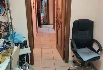 Apartament cu 3 camere decomandat în Rogerius