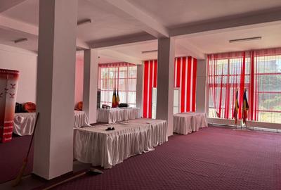 Spațiu comercial, de 1,000 mp, în Anda - 5