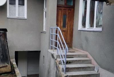 Casă individuală cu 5 camere cu Garaj în Gruia - 1
