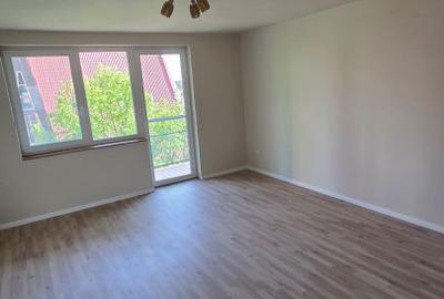 Apartament cu 3 camere decomandat în Burdea