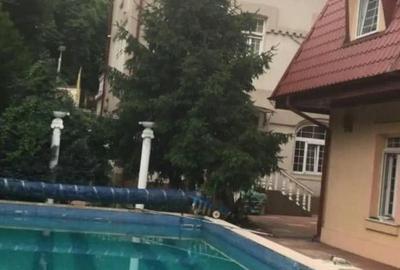 Arhitectura deosebita- inchiriere vila Premium, Piscină exterioară - 3
