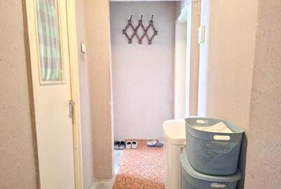 Apartament cu 3 camere semidecomandat în Circumvalațiunii