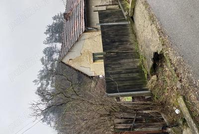 Casa ?i teren de vanzare - 1