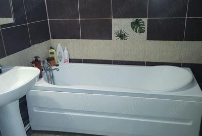 Vand apartament cu 2 camere in Rovinari - 3