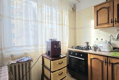 Apartament cu 3 camere semidecomandat în Teiul Doamnei - 6
