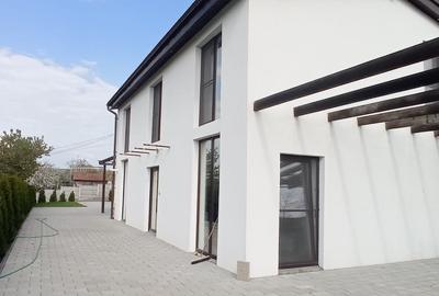 Casă individuală cu 4 camere cu Teren 1200 Mp în Ciugud
