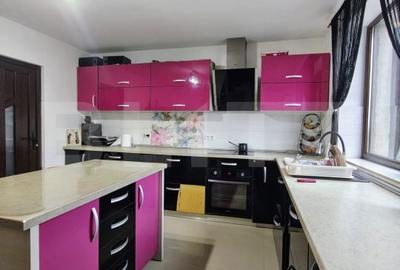 Casă cu 4 camere cu Teren 1000 Mp în Central - 12