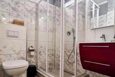 Apartament cu 2 camere decomandat în Titan