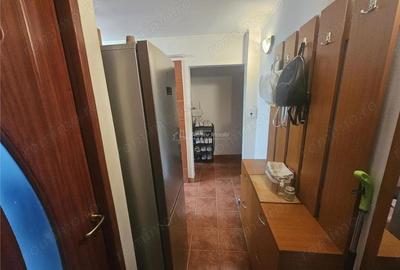 Apartament cu 3 camere nedecomandat în Micro III - 17