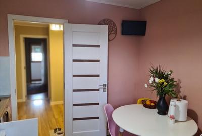 Apartament cu 3 camere decomandat în Inel I
