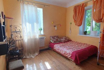 Apartament cu 2 camere semidecomandat în Triaj