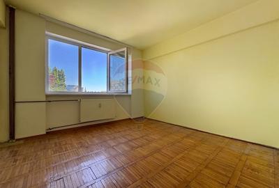 Apartament cu 2 camere semidecomandat, mobilat în Semicentral