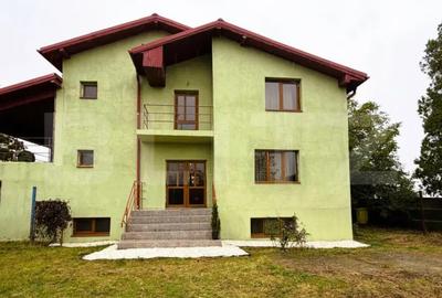 Casă cu 7 camere cu Teren 2100 Mp în Cârcea - 18