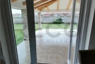 Casă cu 7 camere cu Teren 2203 Mp în Sântion - 14