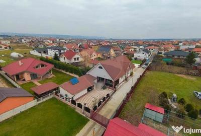Casă cu 5 camere cu Teren 862 Mp în Sânmartin - 4