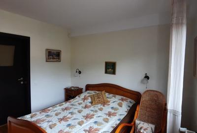 De vanzare in Sinaia apartament 3 camere in vila zona Platoul Izvor - 9