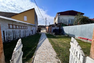 Bocsa Montana, Casa cu Teren si Garaj - 16