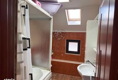 Casă cu 6 camere cu Teren 517 Mp în Târgșoru Vechi - 1