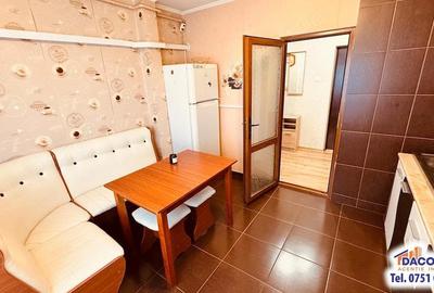Apartament cu 2 camere decomandat în Micro 20 - 1