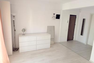 Garsonieră decomandată în Central - 8