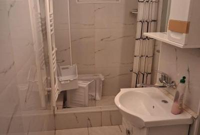 Apartament cu 2 camere semidecomandat în Km 4-5